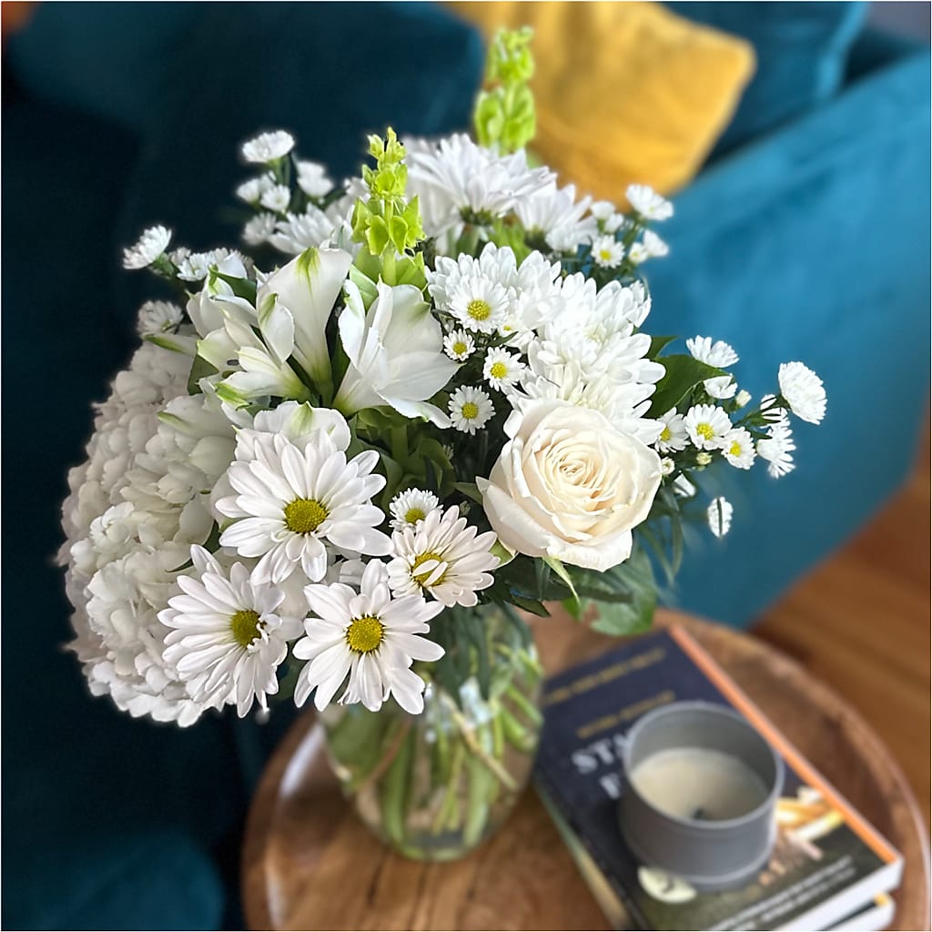Classic Ivory – A Florist Original – CHARLY'S FLOWERS, San Jose CA