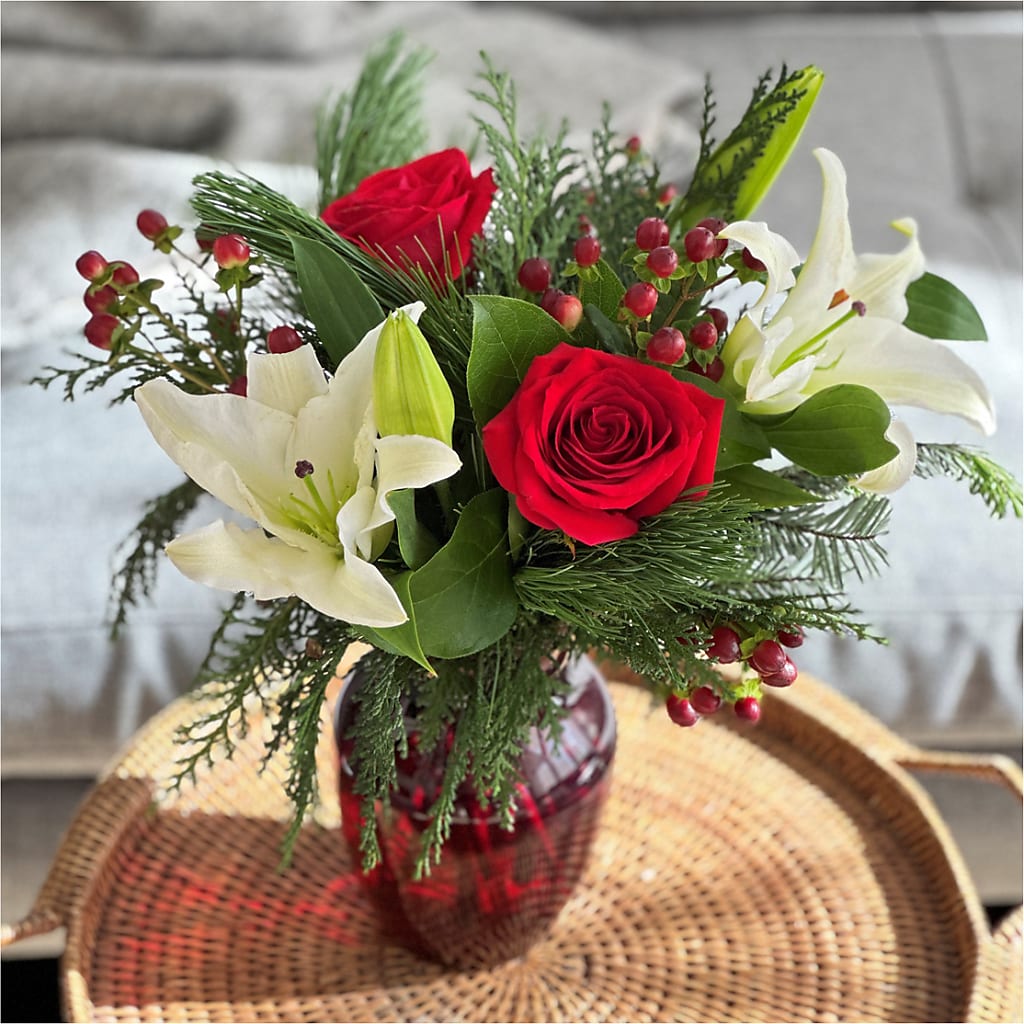 Evergreen Delight Bouquet – CHARLY'S FLOWERS, San Jose CA
